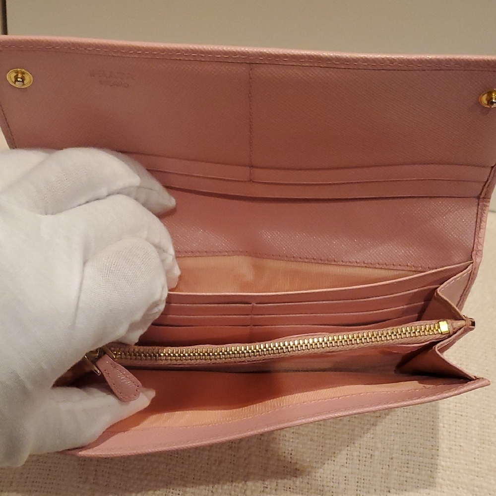 Prada Pink Saffiano Leather Wallet with Bow Detail - Picture 9 of 16